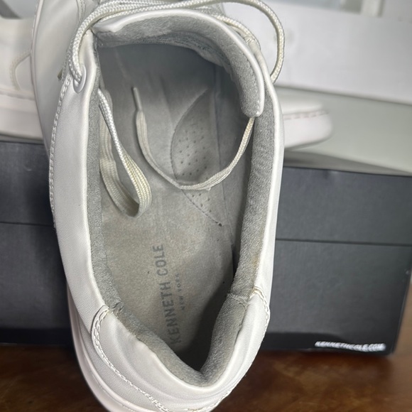 Kenneth Cole White Sneakers Sleek Design Casual - Picture 7 of 8